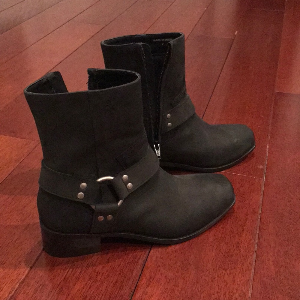 Urban outfitters booties